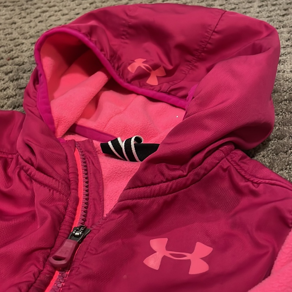 Girls small under armor fleece - Picture 3 of 3